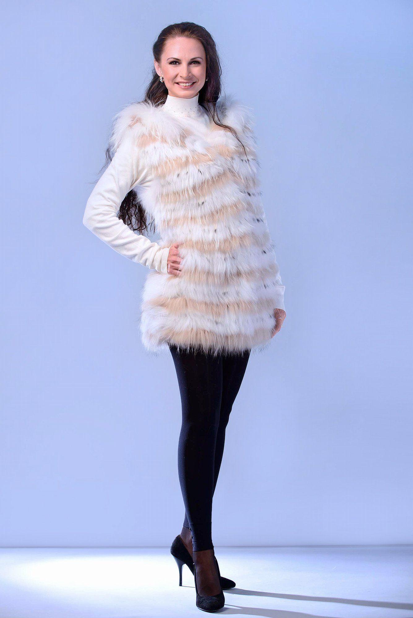 Шуба из полярной лисы фото