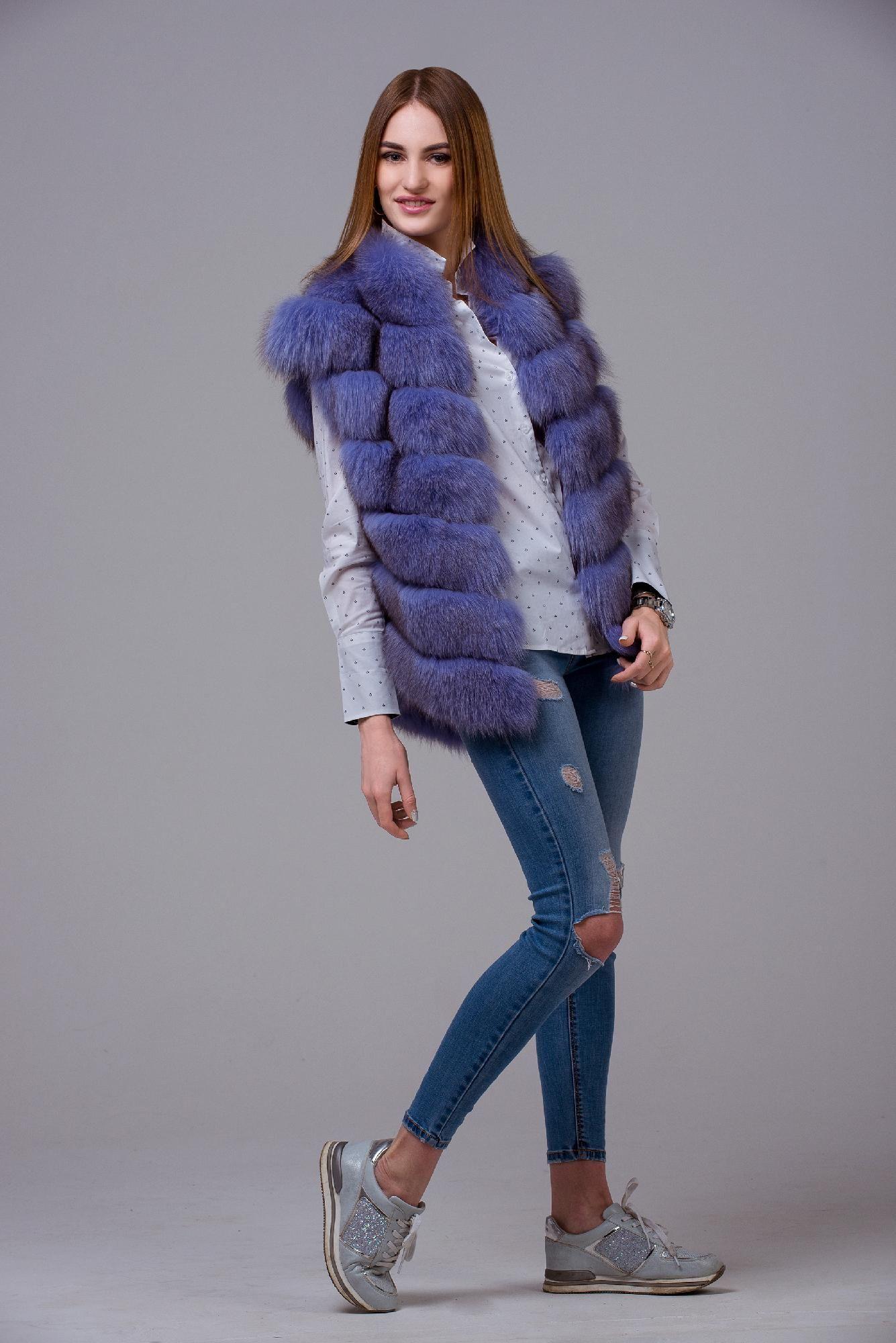 Жилет из меха песца фото