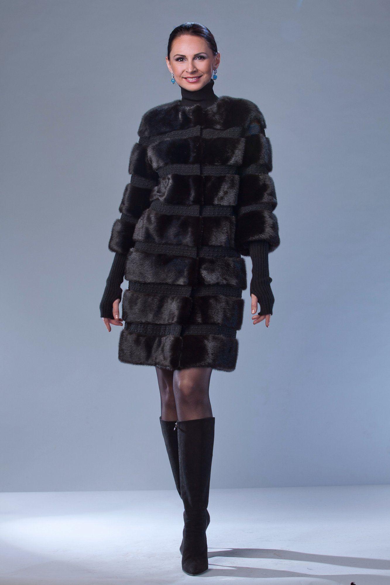 Пальто из норки с кружевной отделкой фото