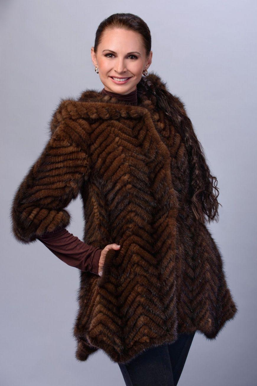 Жакет вязаный из меха норки с капюшоном фото