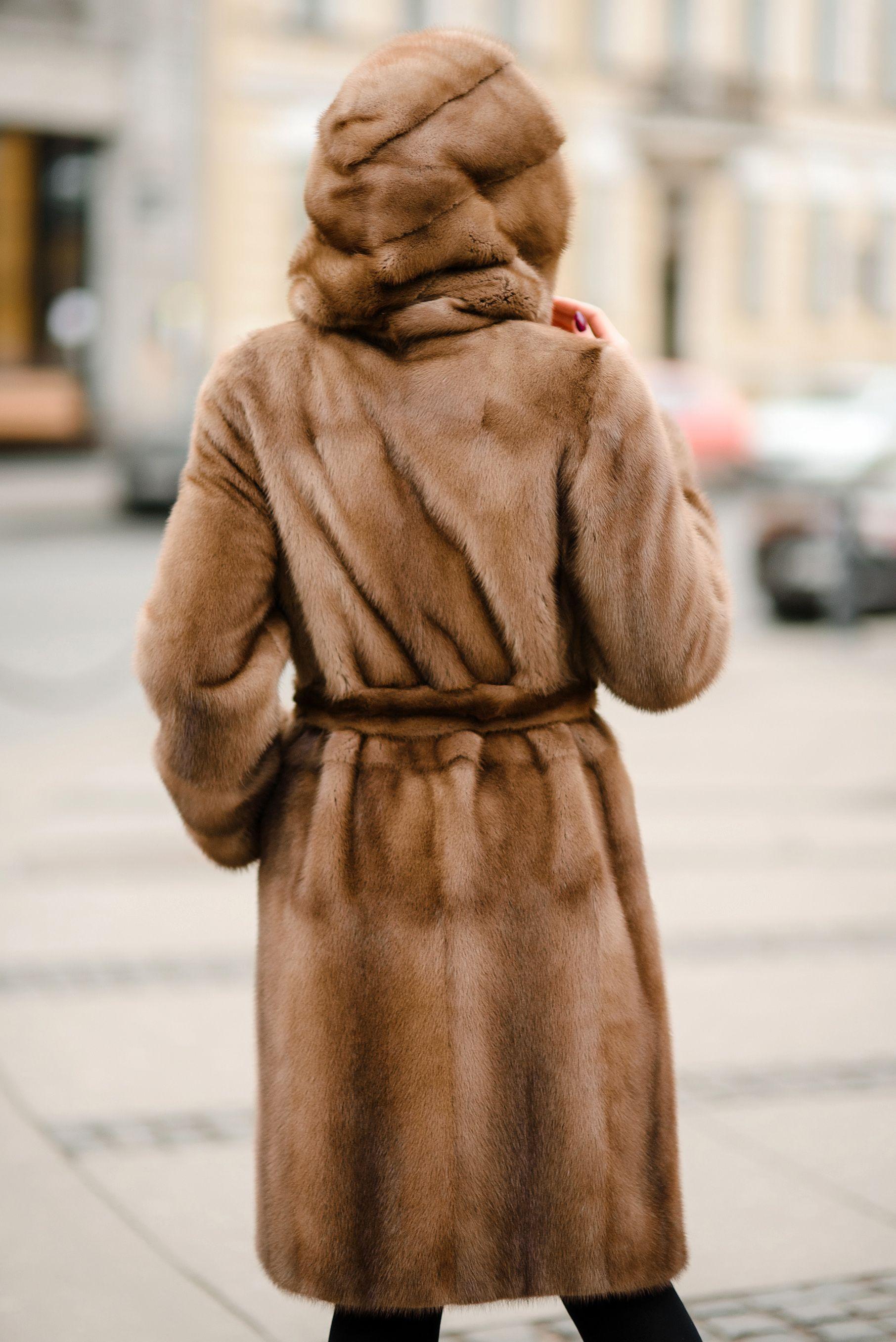 Норковая шуба с капюшоном фото