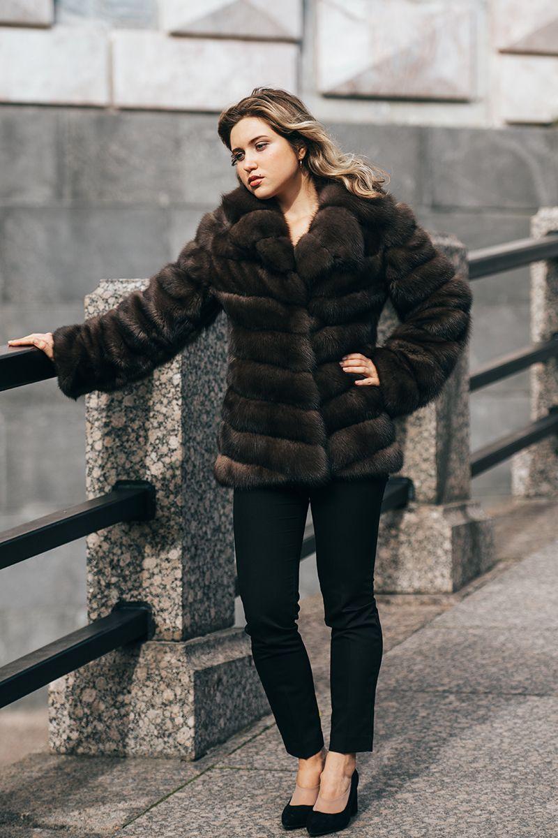 Куртка из куницы с английским воротником фото