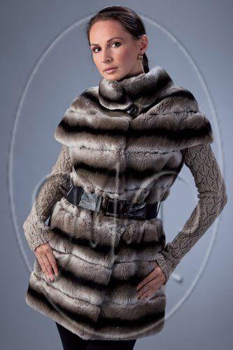 Жилет из шиншиллового кролика с поясом из искусст фото