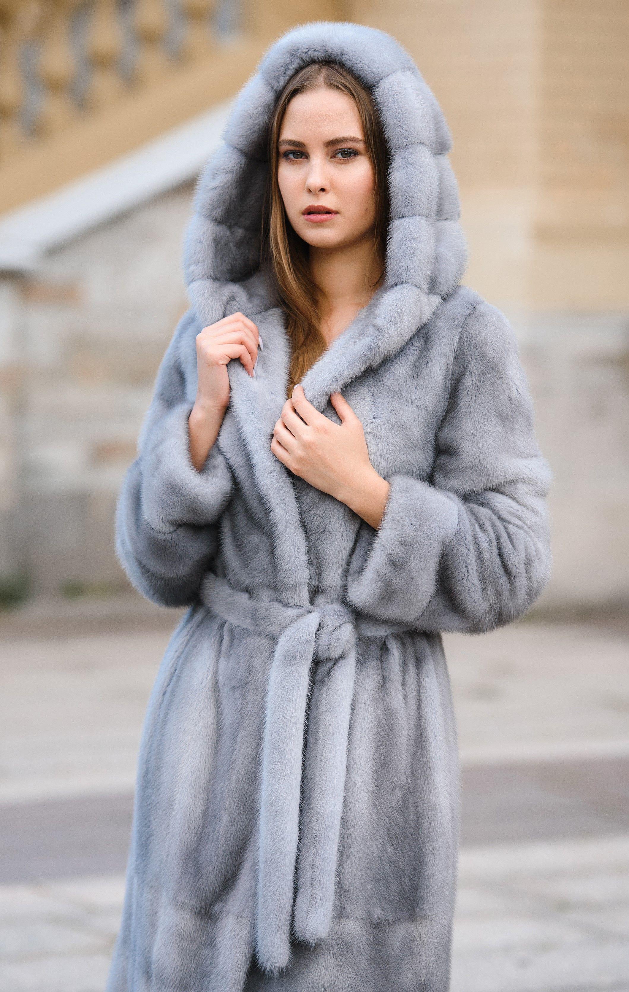 Шуба из норки с капюшоном фото