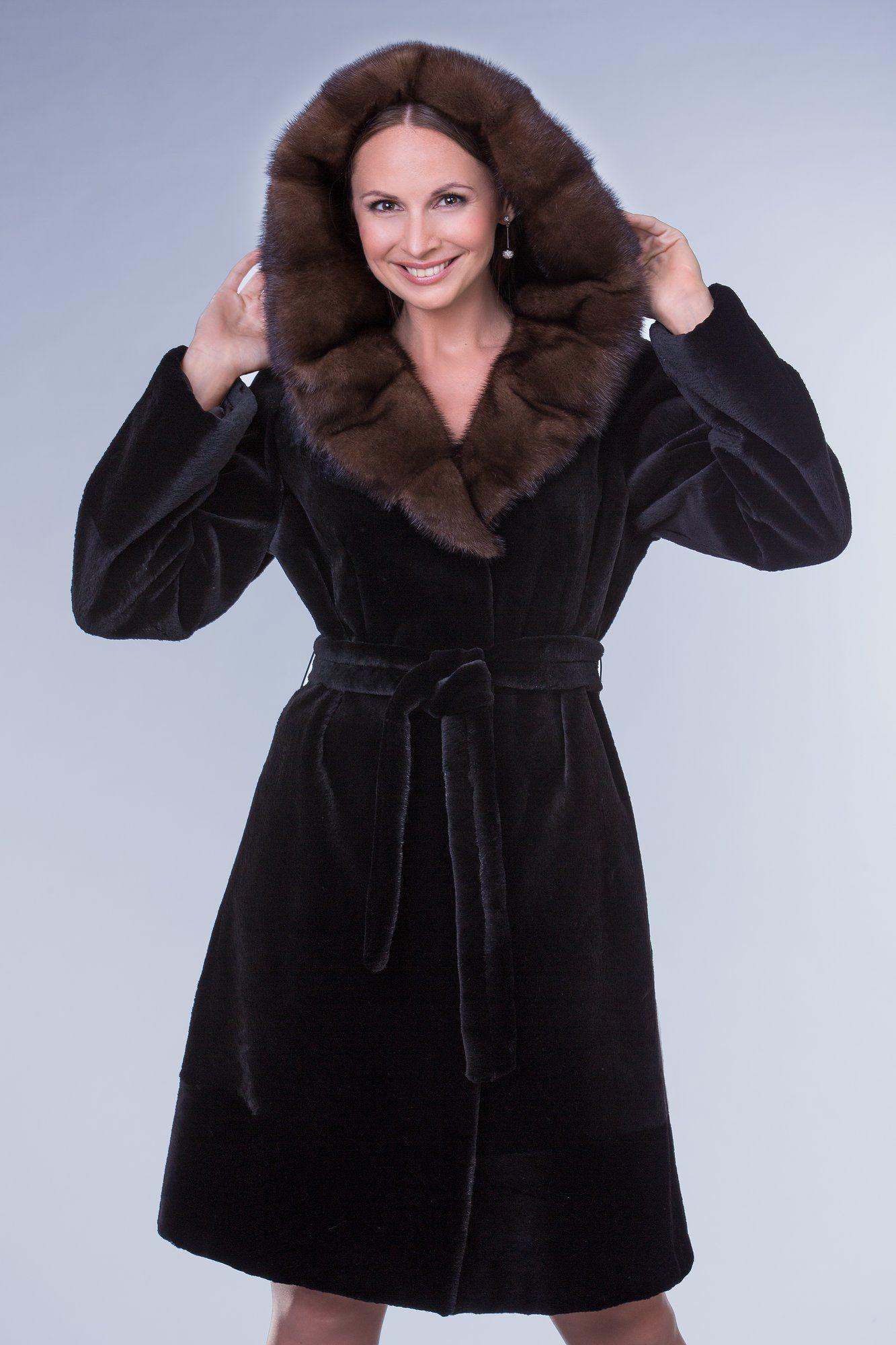 Шуба из бобра с капюшоном фото