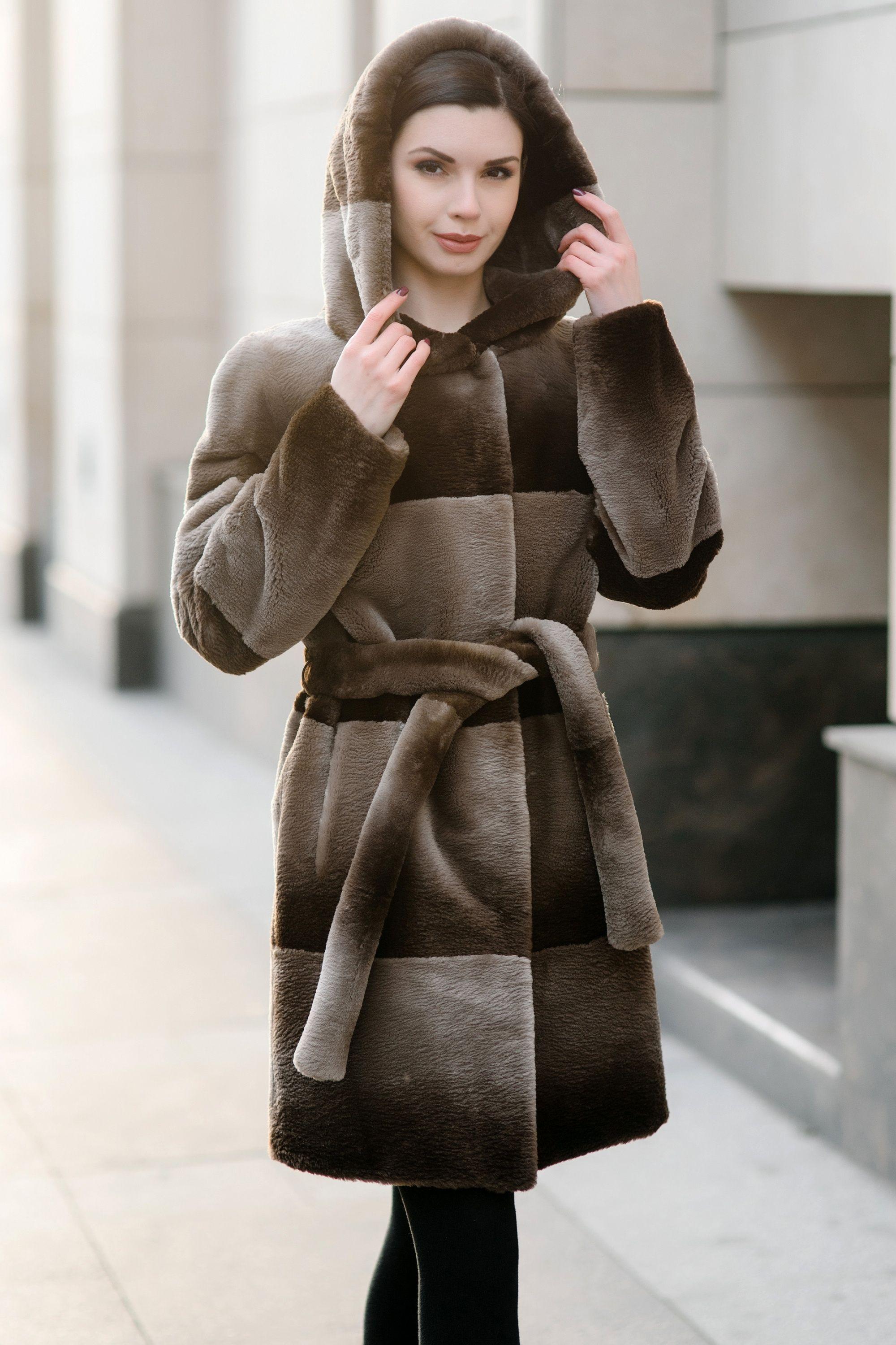 Бобровая шуба с капюшоном фото