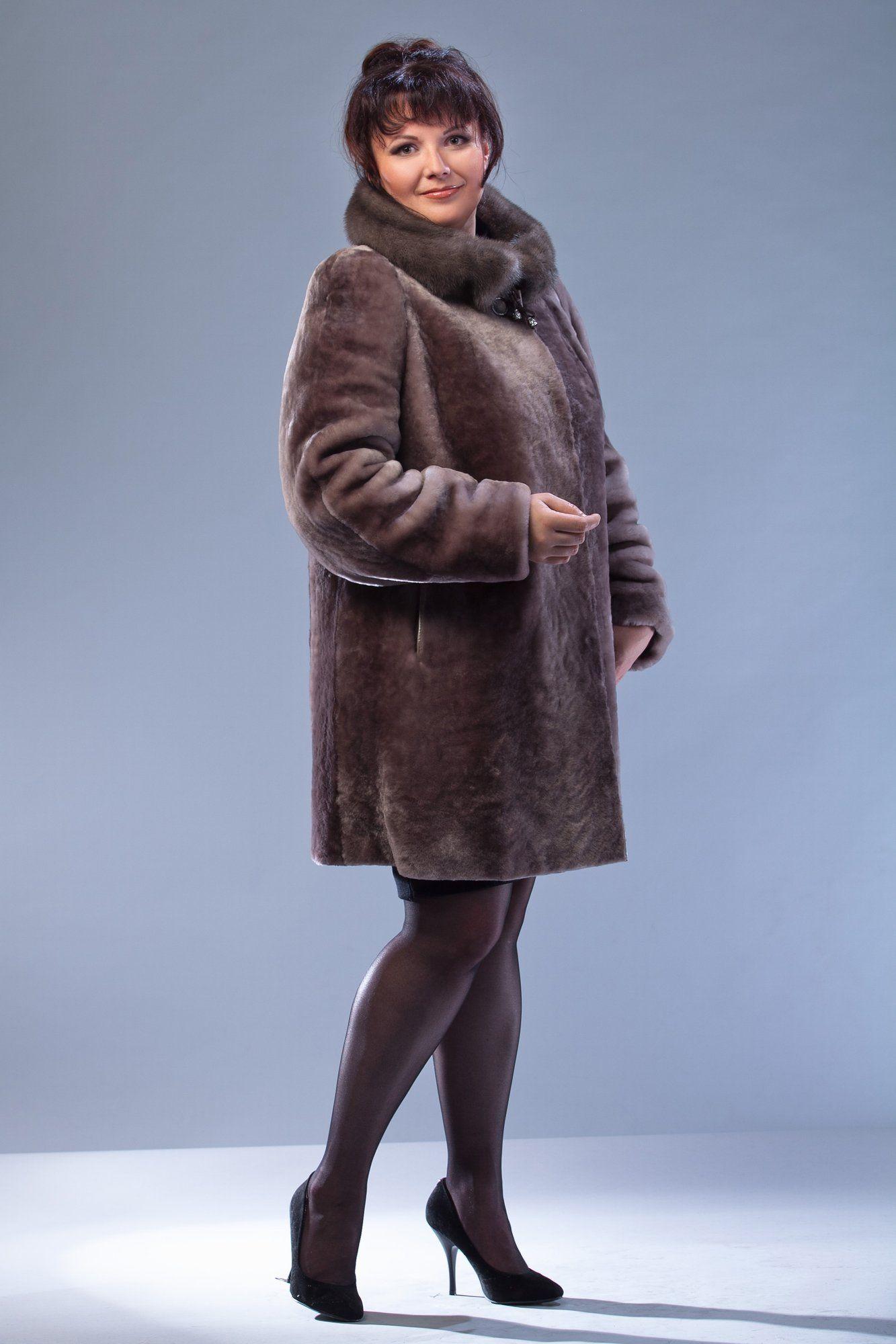Пальто из овчины с воротником из норки фото