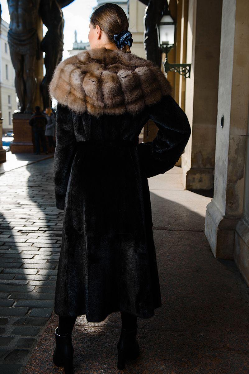 Норковая шуба с капюшоном из куницы фото
