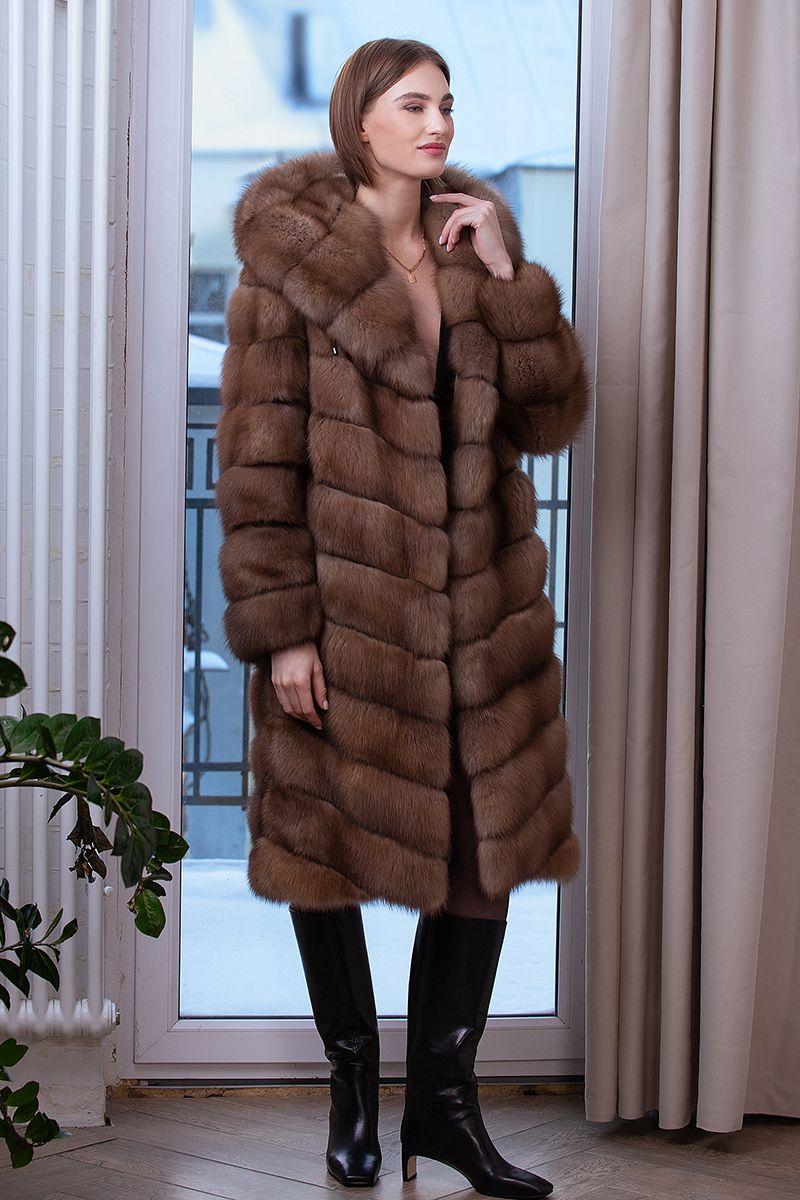 Шуба из куницы с капюшоном фото