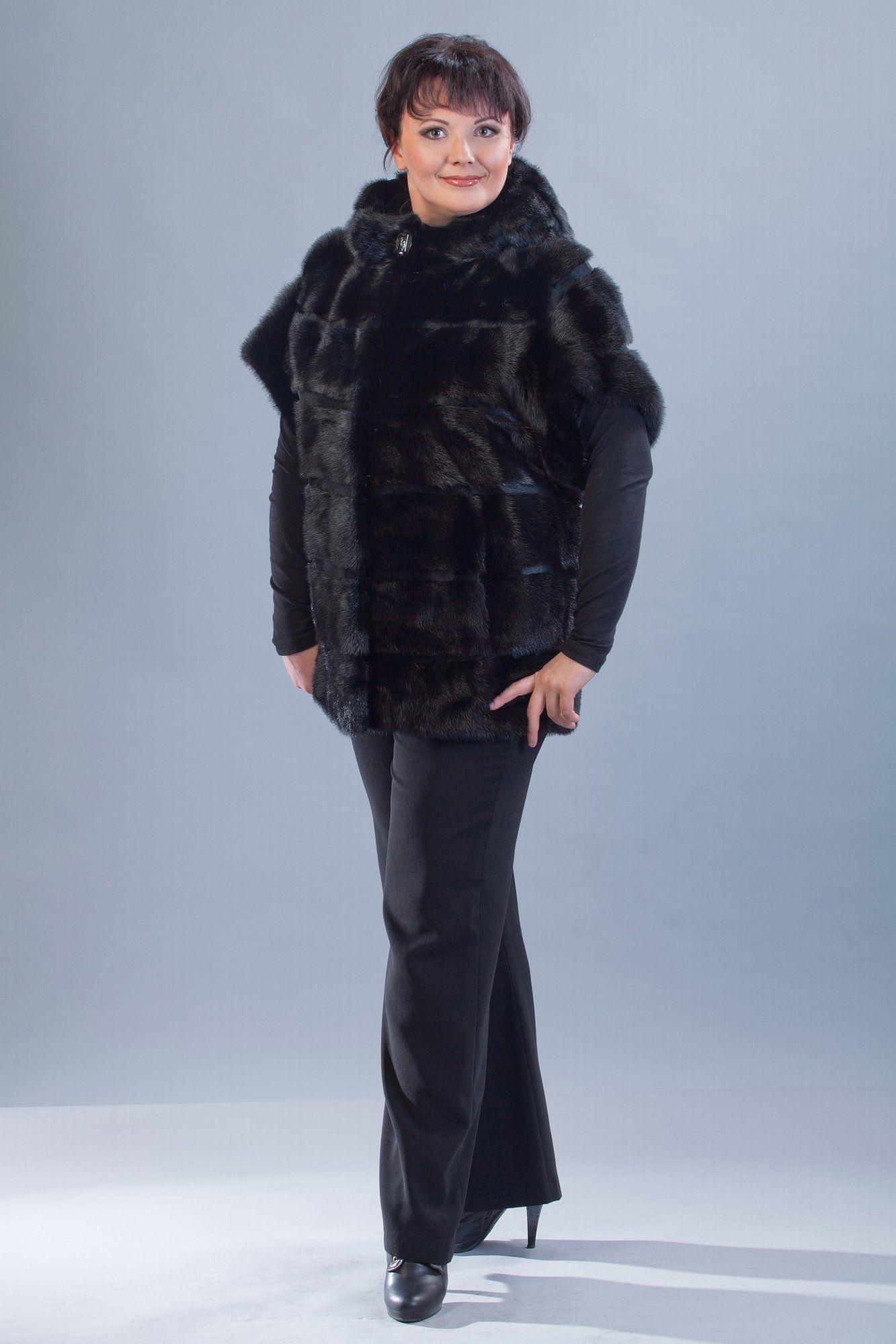 Норковый жилетс капюшоном фото