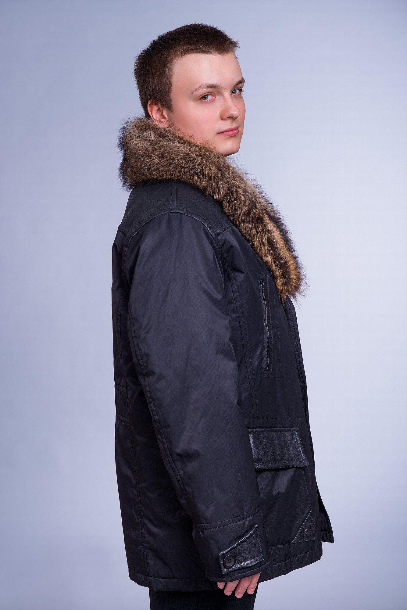 Пуховик с енотом. фото