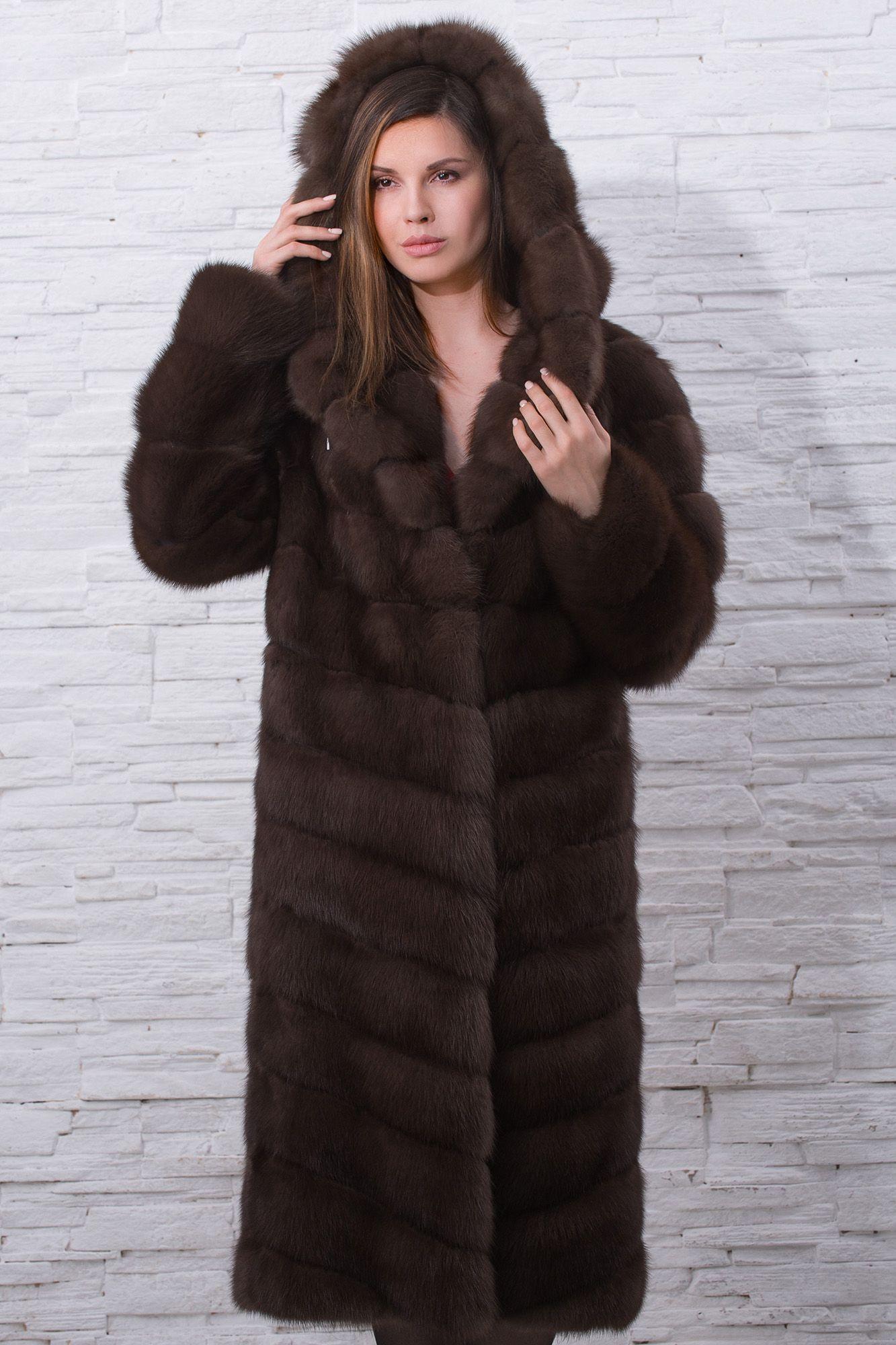 Пальто женское из меха куницы фото