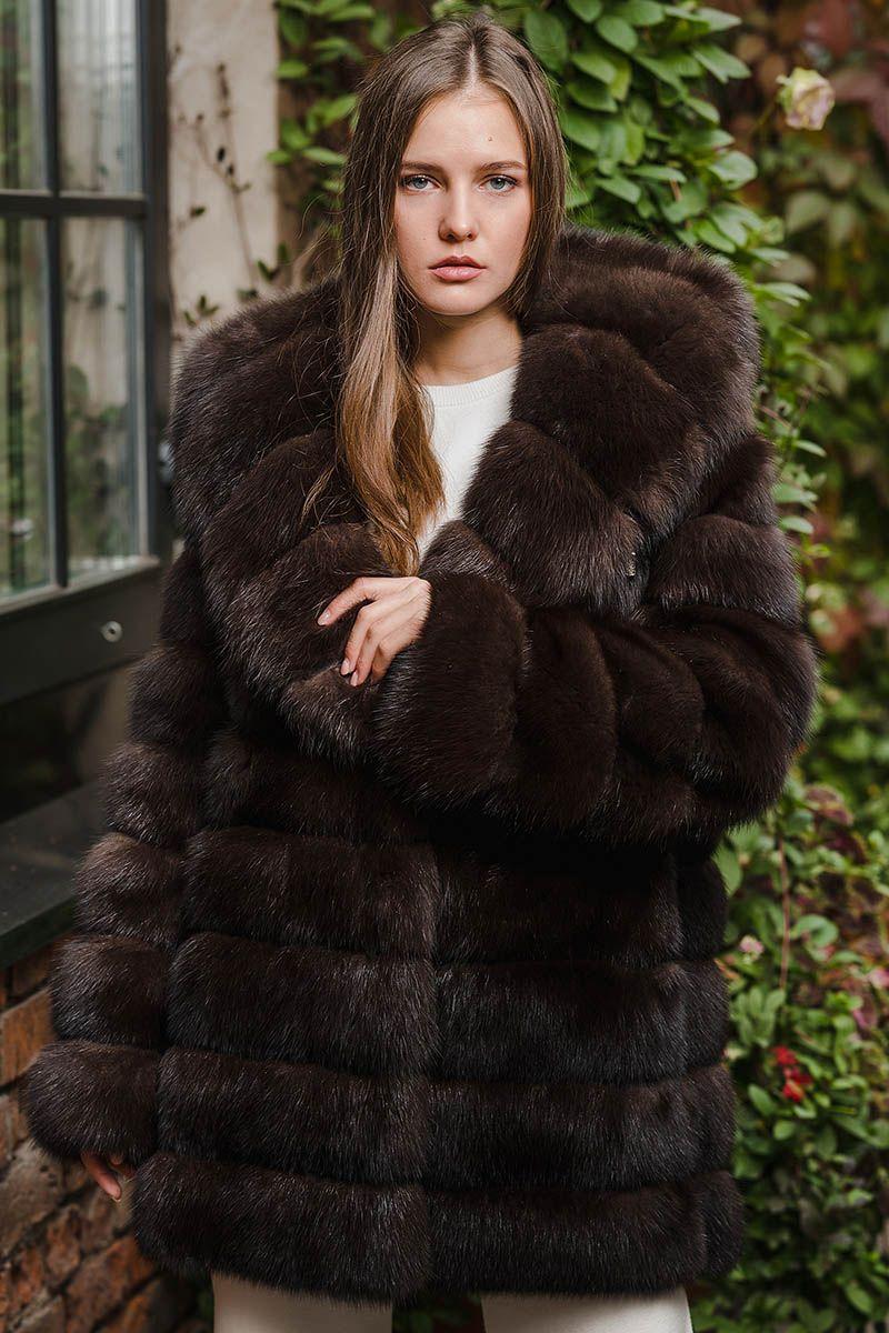 Шуба из куницы с капюшоном фото