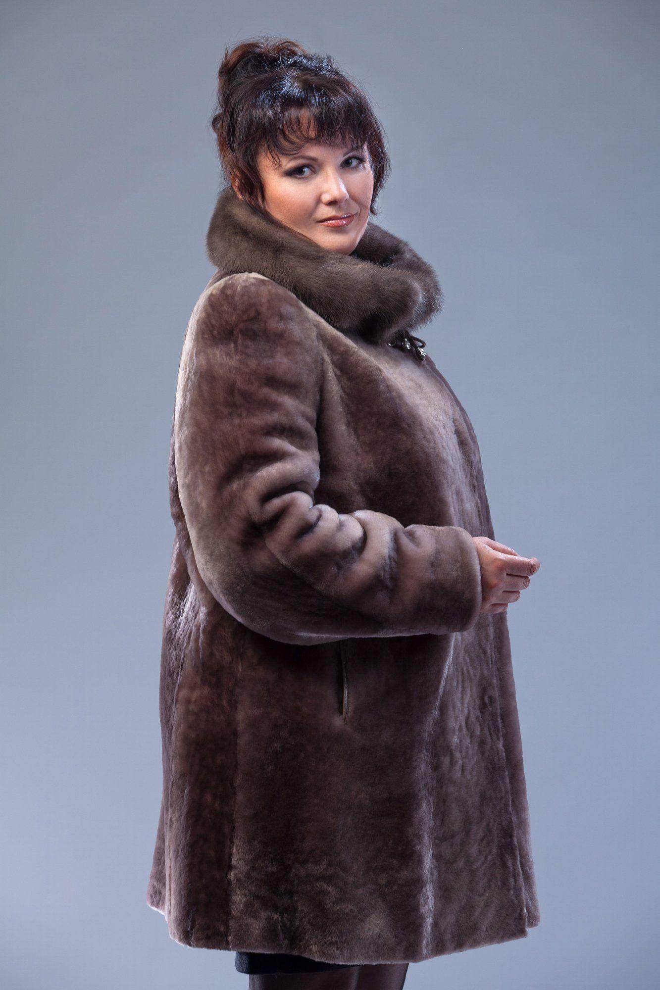 Пальто из овчины с воротником из норки фото
