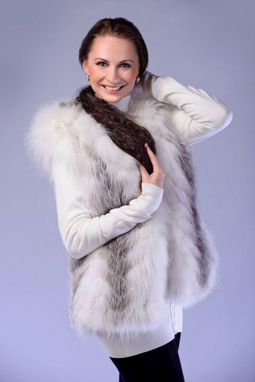 Шуба из полярной лисы фото