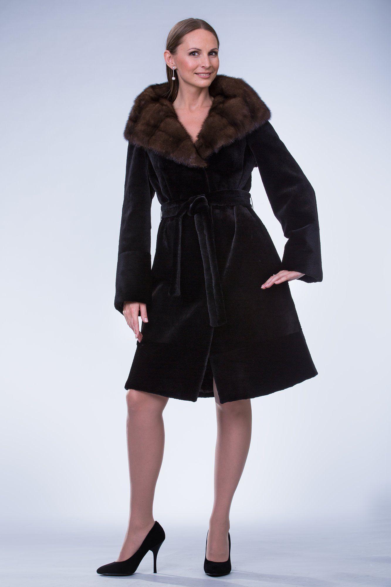 Шуба из бобра с капюшоном фото