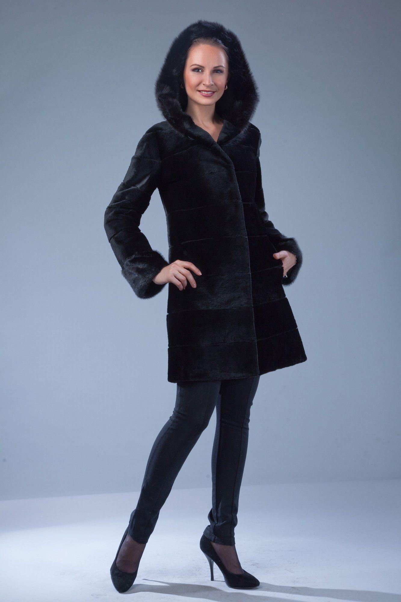 Бобровая шуба с капюшоном фото