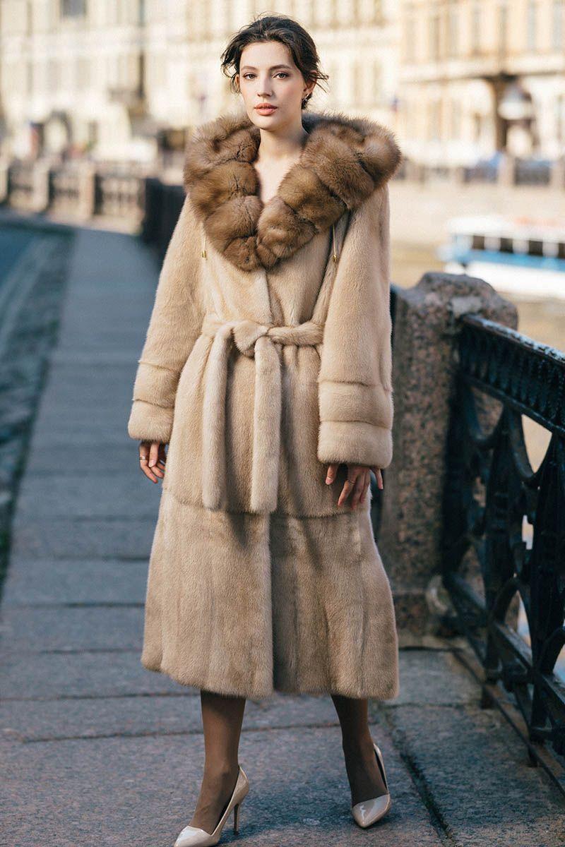 Норковая шуба с капюшоном из куницы фото