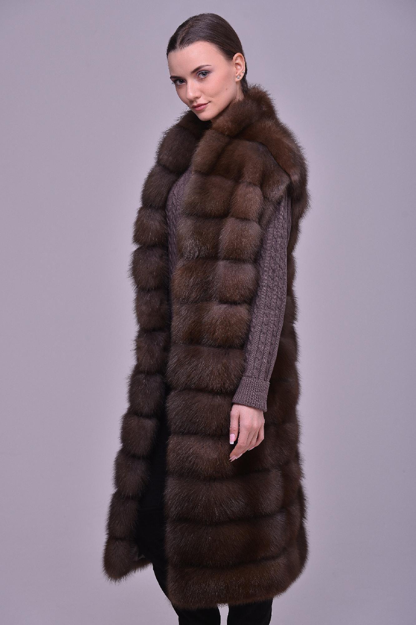 Жилет из меха куницы фото