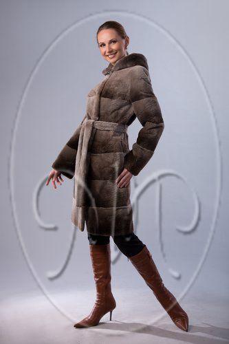 Бобровая шуба с капюшоном фото