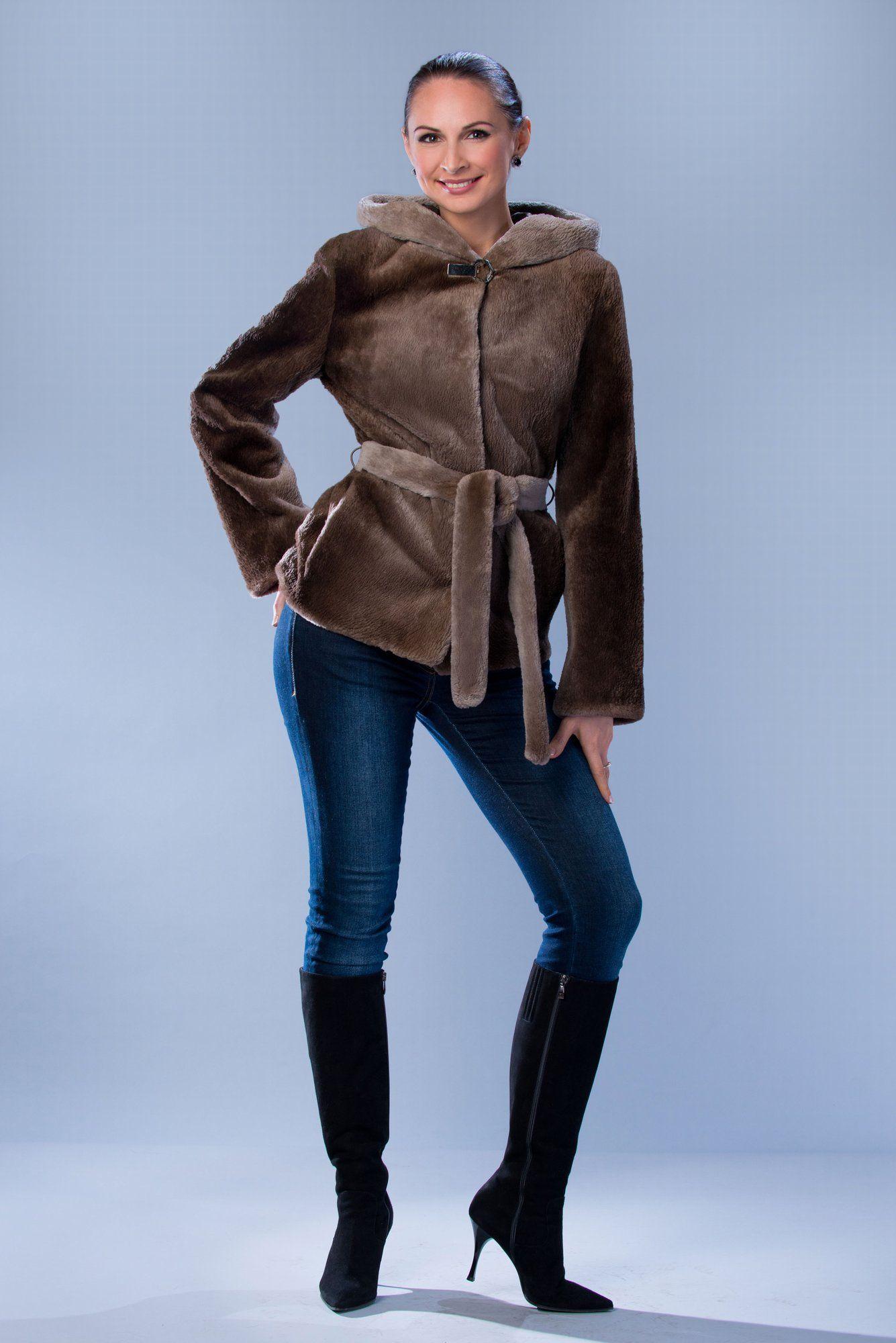 Шуба из бобра с капюшоном фото