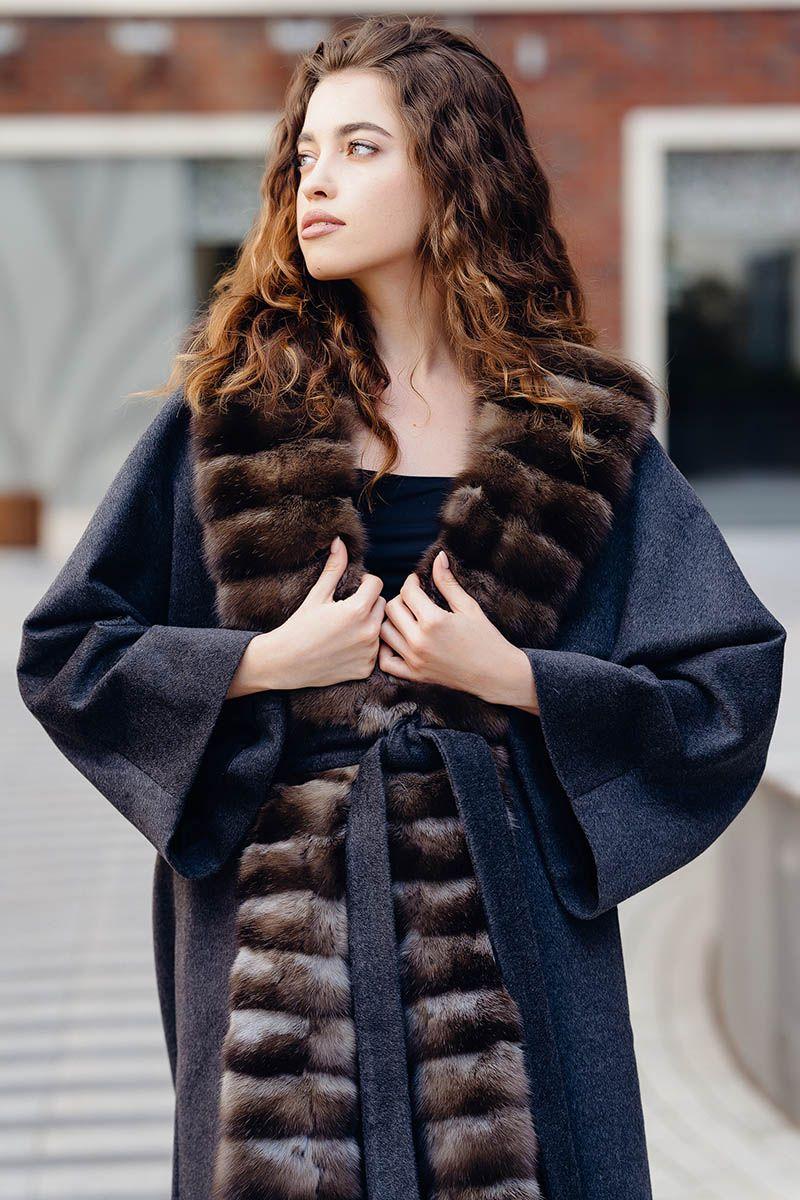 Кашемировое пальто с соболем фото