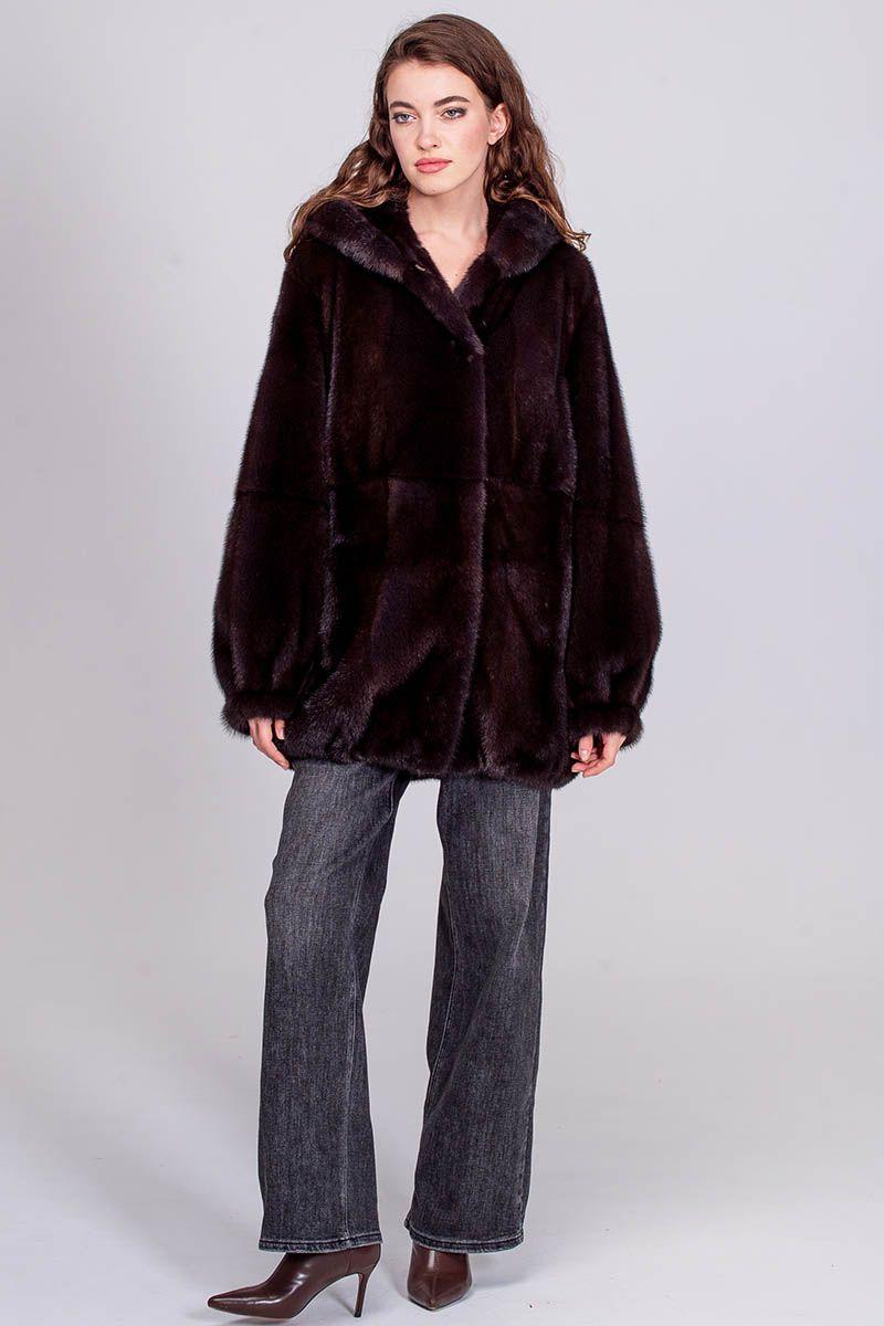 Норковая куртка с капюшоном фото