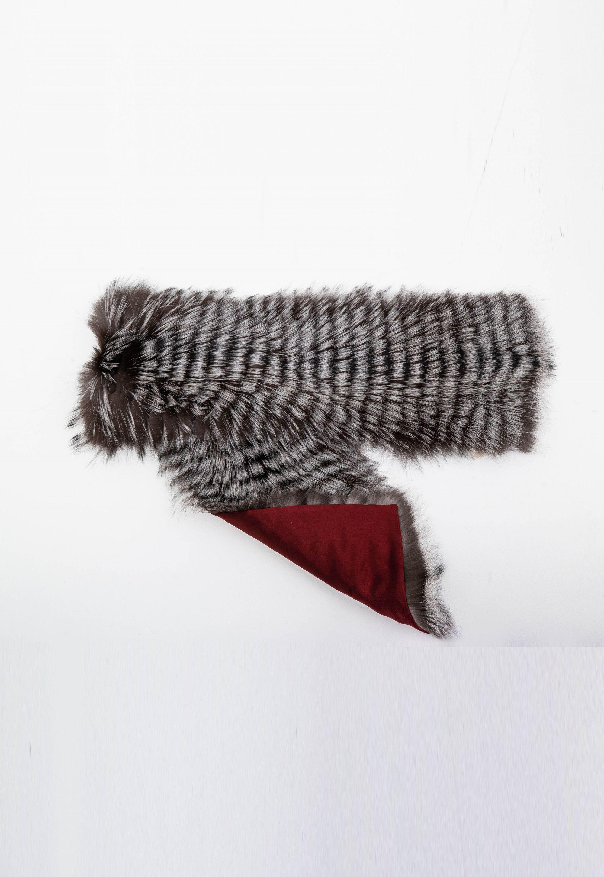 Палантин из чернобурой лисы фото