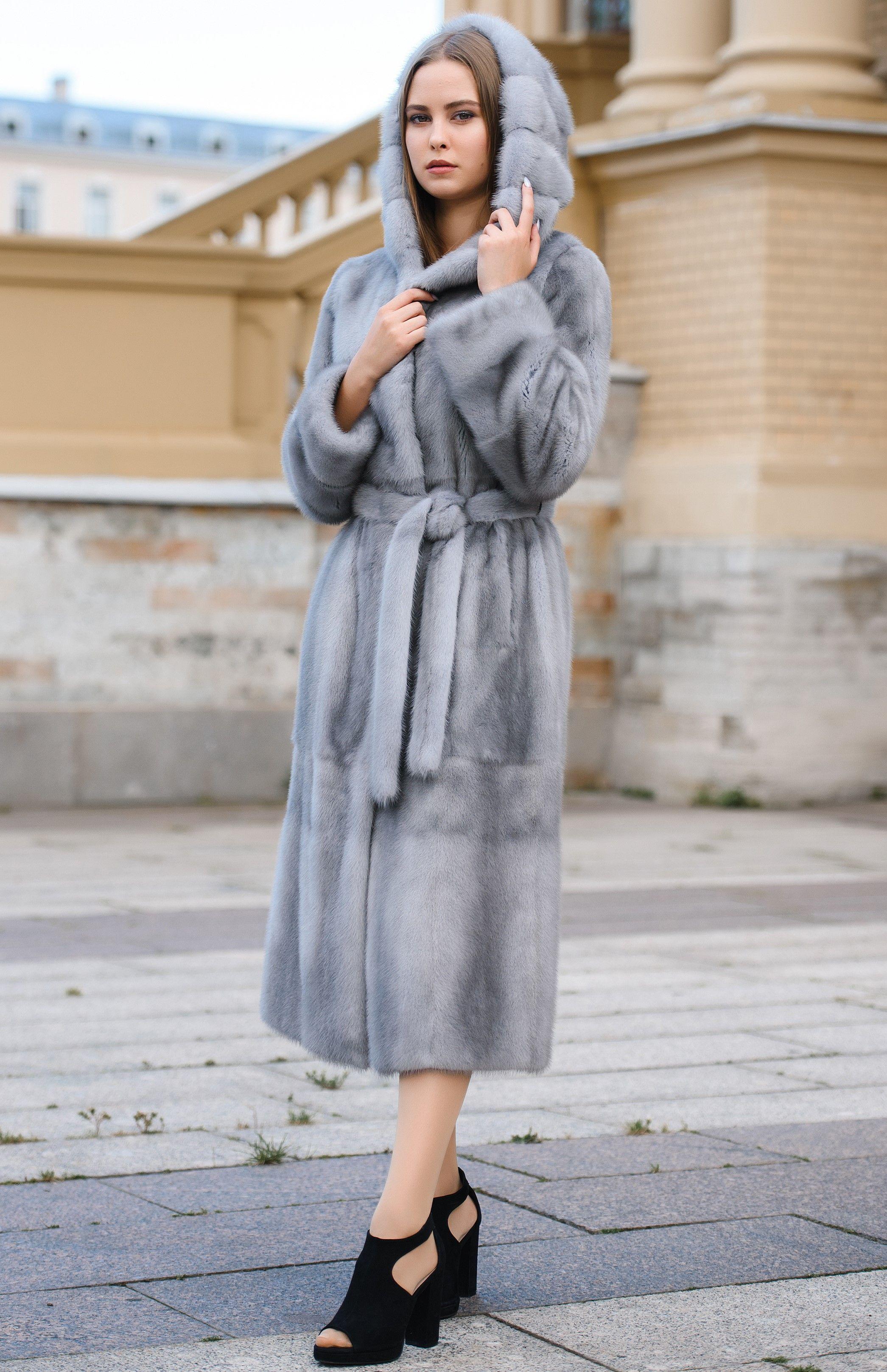 Шуба из норки с капюшоном фото